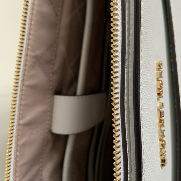 SOLD - Picture 3 of 7